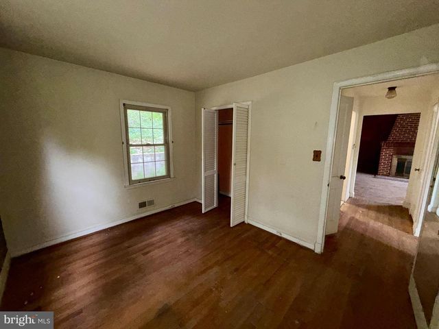 12 GUNPOWDER RD, Glen Arm, MD 21057