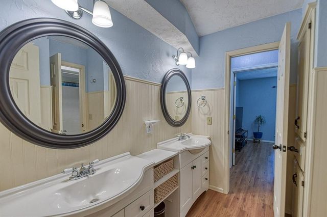 1320 SW 118th Place, Oklahoma City, OK 73170