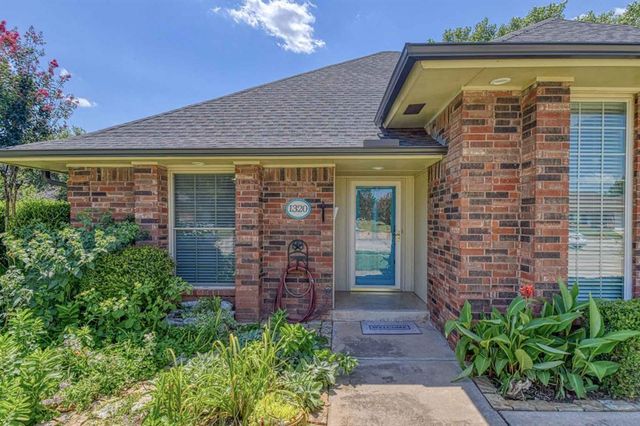 1320 SW 118th Place, Oklahoma City, OK 73170