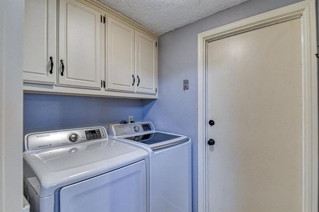 1320 SW 118th Place, Oklahoma City, OK 73170