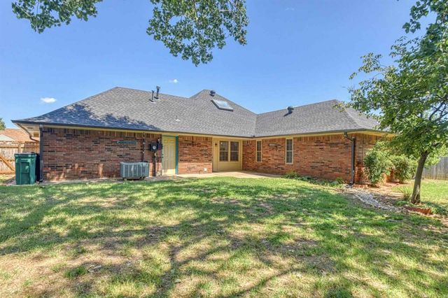 1320 SW 118th Place, Oklahoma City, OK 73170