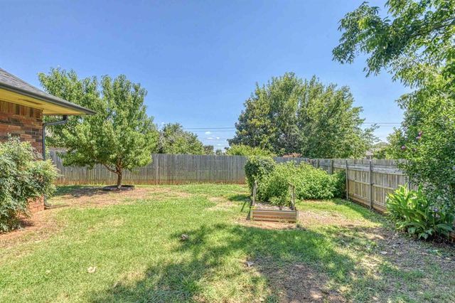 1320 SW 118th Place, Oklahoma City, OK 73170