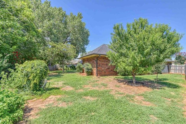 1320 SW 118th Place, Oklahoma City, OK 73170