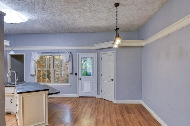 1320 SW 118th Place, Oklahoma City, OK 73170