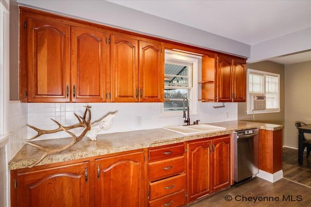 2123 E 18TH ST, Cheyenne, WY 82001