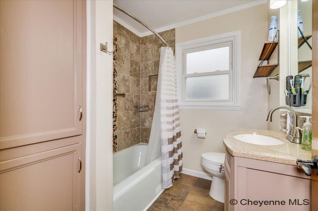 2123 E 18TH ST, Cheyenne, WY 82001