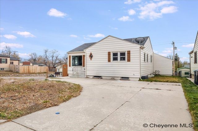 2123 E 18TH ST, Cheyenne, WY 82001