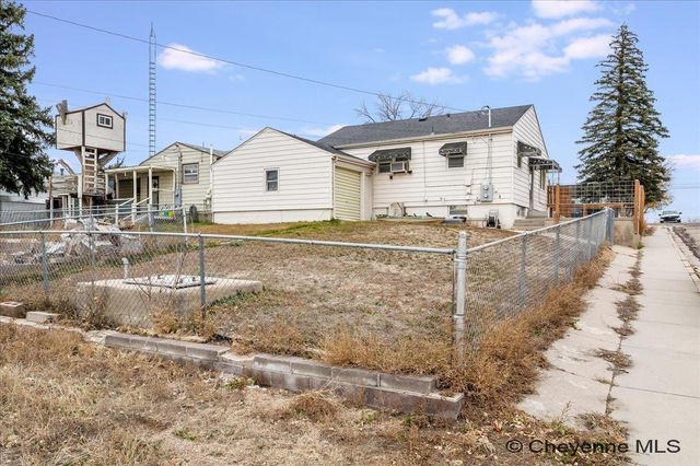 2123 E 18TH ST, Cheyenne, WY 82001
