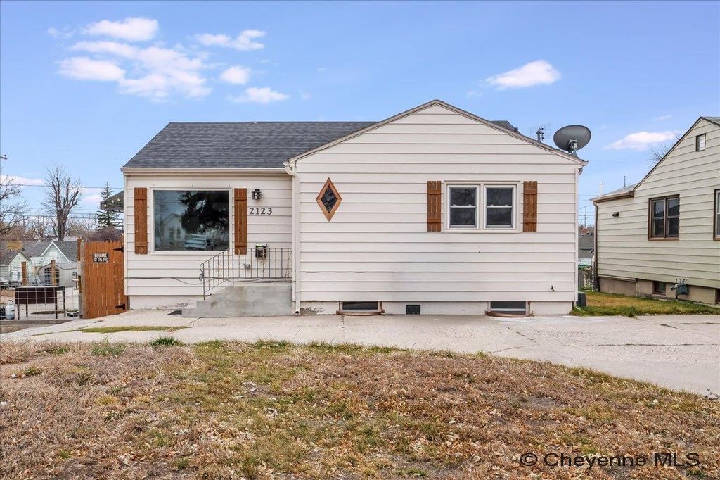 2123 E 18TH ST, Cheyenne, WY 82001