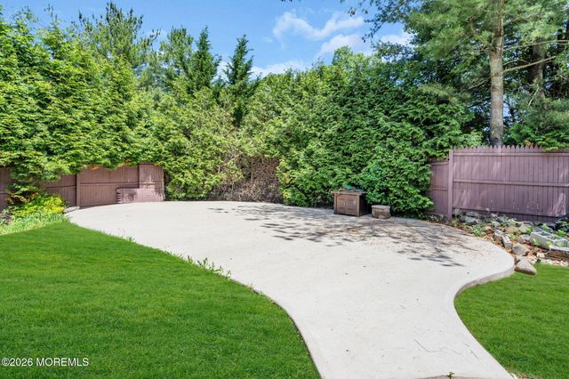 4 Alpine Trail, Tinton Falls, NJ 07712