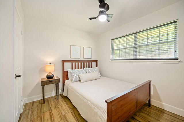 9651 Richmond Avenue, Houston, TX 77063