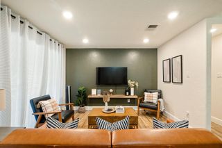 9651 Richmond Avenue, Houston, TX 77063