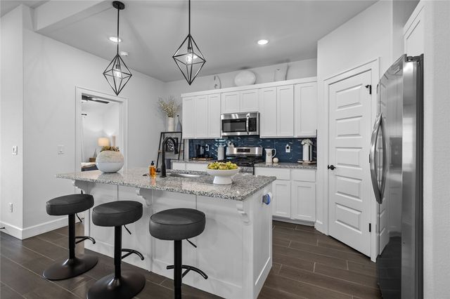 6408 NW Zella Street, Bentonville, AR 72713