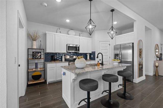 6408 NW Zella Street, Bentonville, AR 72713