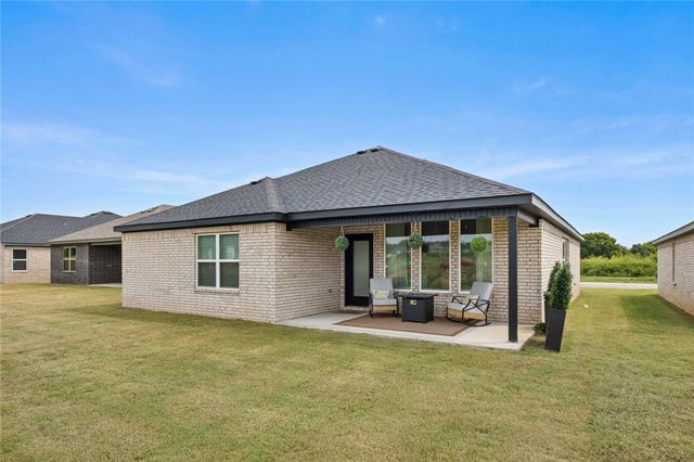 6408 NW Zella Street, Bentonville, AR 72713