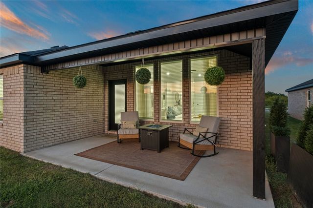 6408 NW Zella Street, Bentonville, AR 72713