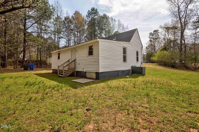 401 Prince Drive, Holly Springs, NC 27540