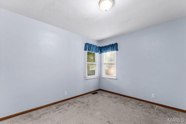 10 Manas Drive, Belleville, IL 62226