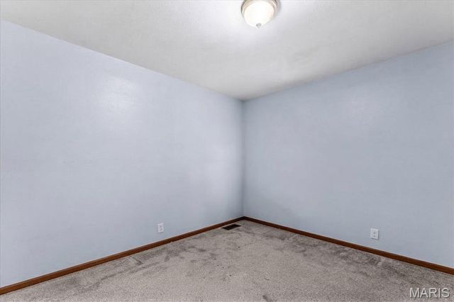 10 Manas Drive, Belleville, IL 62226