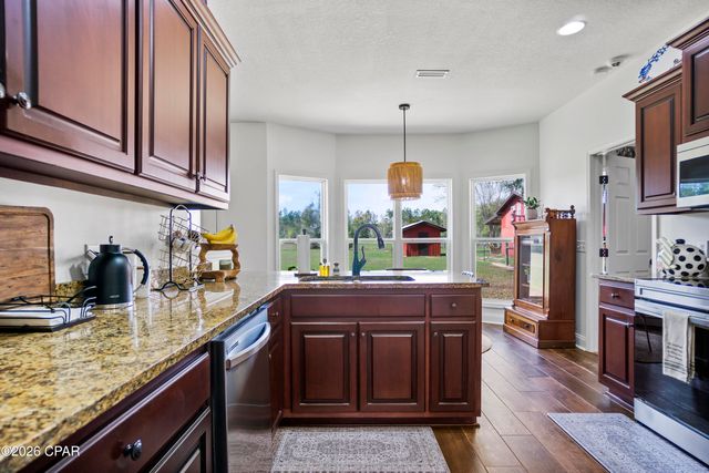 21260 NW Oak Tree Road, Clarksville, FL 32430