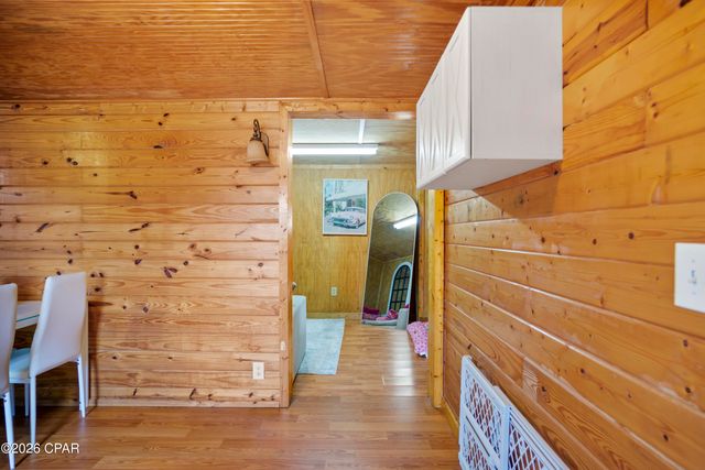 21260 NW Oak Tree Road, Clarksville, FL 32430