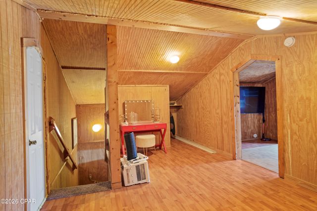 21260 NW Oak Tree Road, Clarksville, FL 32430