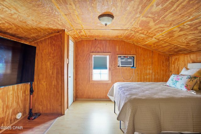 21260 NW Oak Tree Road, Clarksville, FL 32430