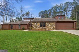 2735 Shadow Pine Drive, Roswell, GA 30076