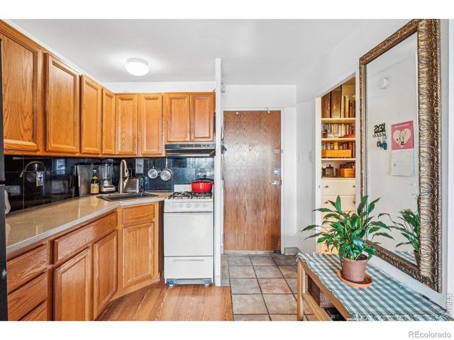 789 N Clarkson Street, Denver, CO 80218