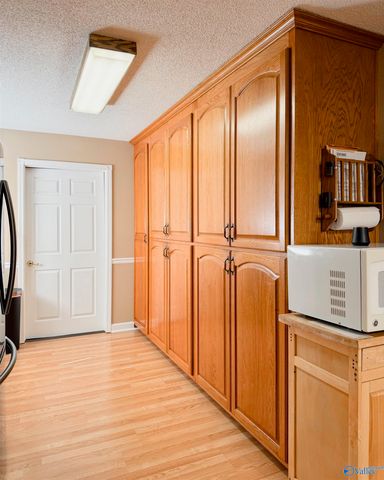 27420 Thach Road, Athens, AL 35613