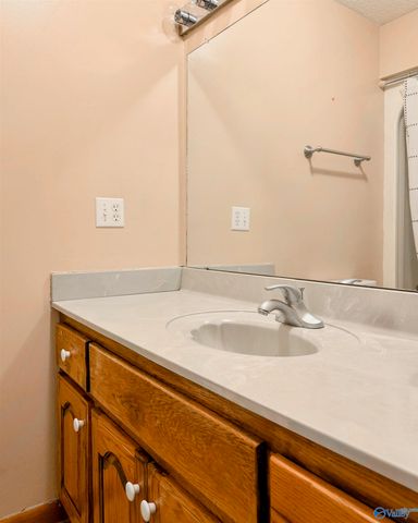 27420 Thach Road, Athens, AL 35613