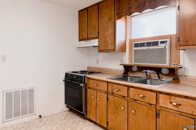 27420 Thach Road, Athens, AL 35613