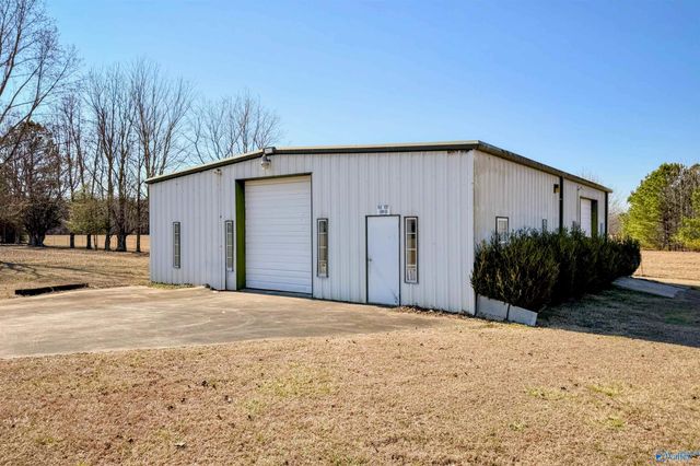 27420 Thach Road, Athens, AL 35613