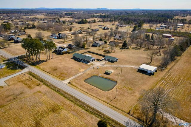27420 Thach Road, Athens, AL 35613