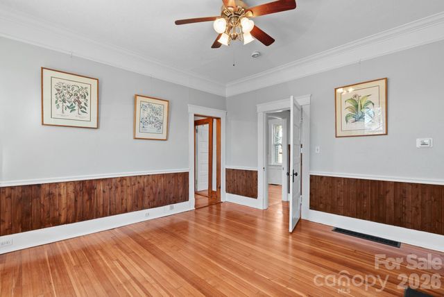 26 E Chestnut Street, Asheville, NC 28801