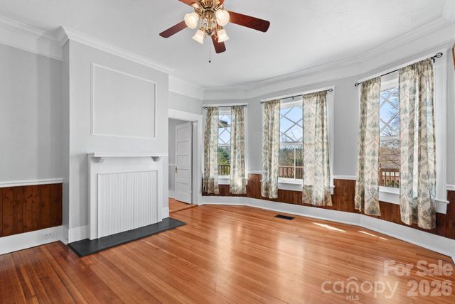 26 E Chestnut Street, Asheville, NC 28801