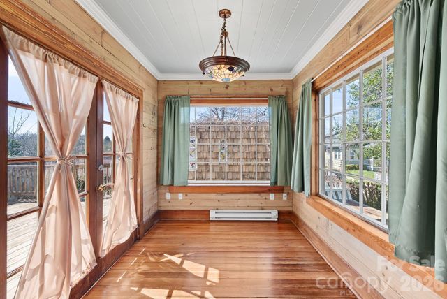 26 E Chestnut Street, Asheville, NC 28801