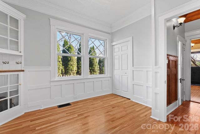 26 E Chestnut Street, Asheville, NC 28801