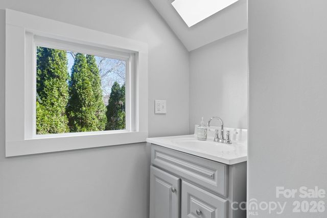 26 E Chestnut Street, Asheville, NC 28801