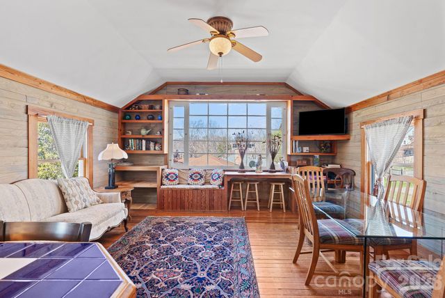 26 E Chestnut Street, Asheville, NC 28801