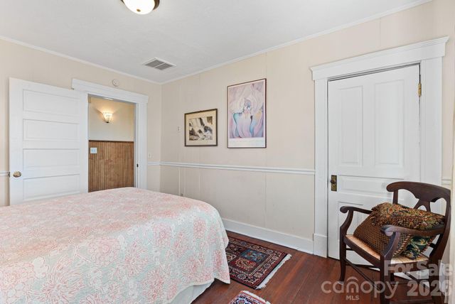 26 E Chestnut Street, Asheville, NC 28801