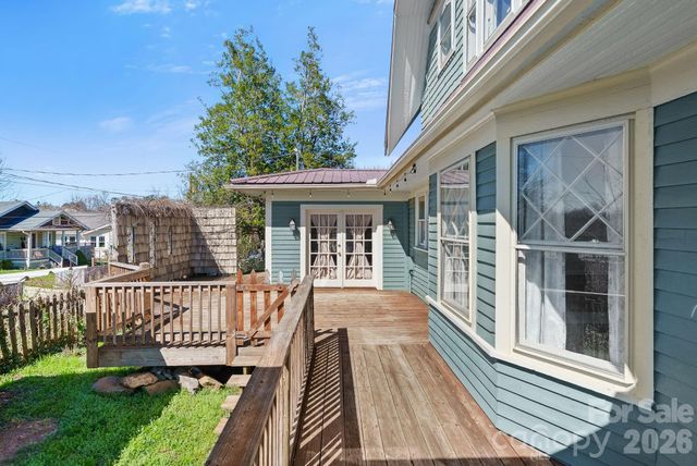 26 E Chestnut Street, Asheville, NC 28801