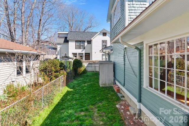 26 E Chestnut Street, Asheville, NC 28801
