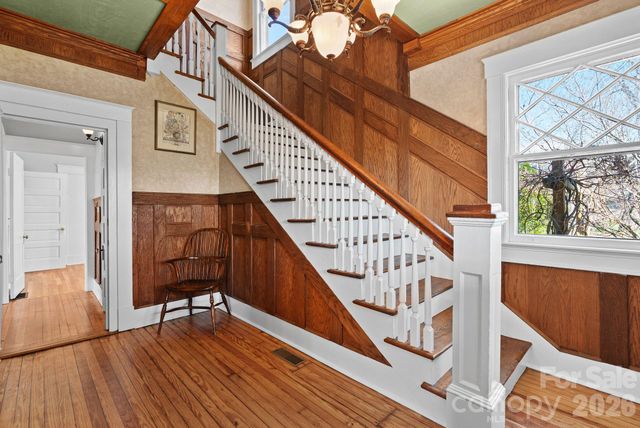 26 E Chestnut Street, Asheville, NC 28801