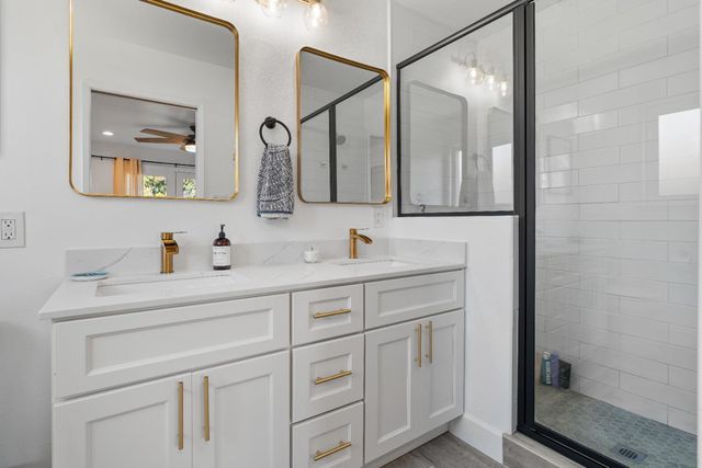 909 Greenwood Dr, Lodi, CA 95242