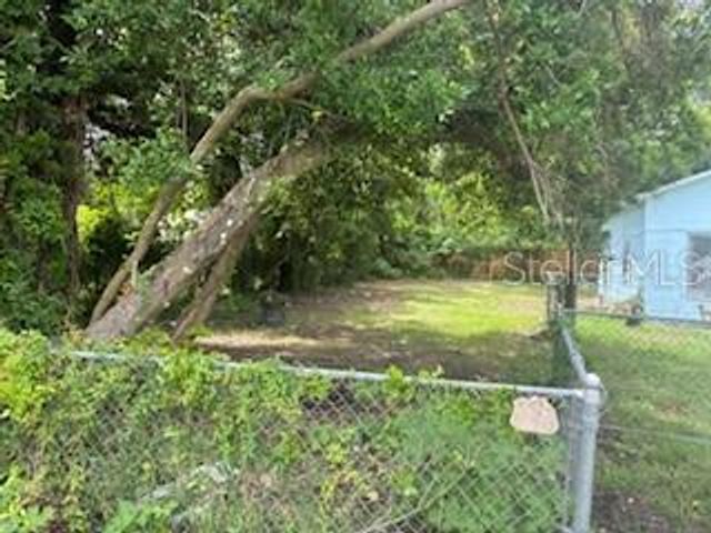 2901 E YUKON STREET, Tampa, FL 33604