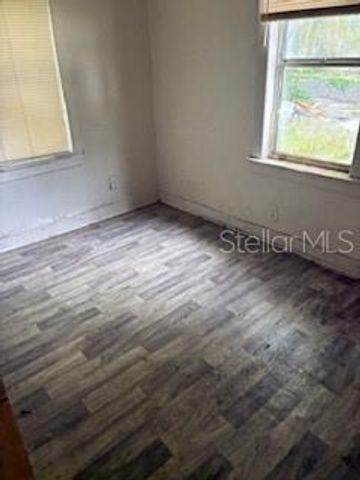 2901 E YUKON STREET, Tampa, FL 33604