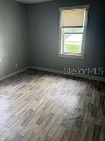 2901 E YUKON STREET, Tampa, FL 33604