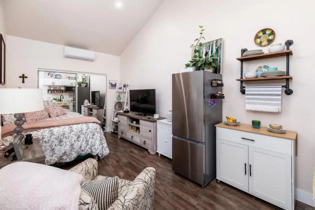 2645 Highland Drive, Carlsbad, CA 92008