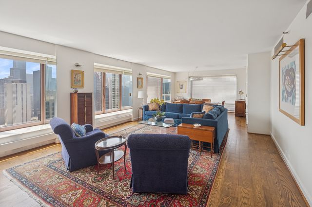 161 E Chicago Avenue 29DE, Chicago, IL 60611